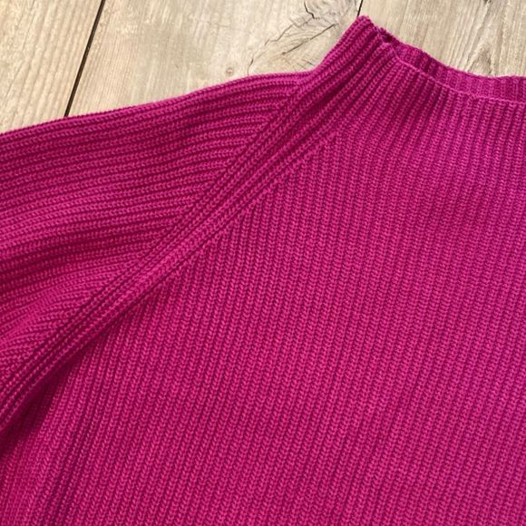 Vintage Carriage Court Oversized Fuchsia Sweater Large - Picture 2 of 7